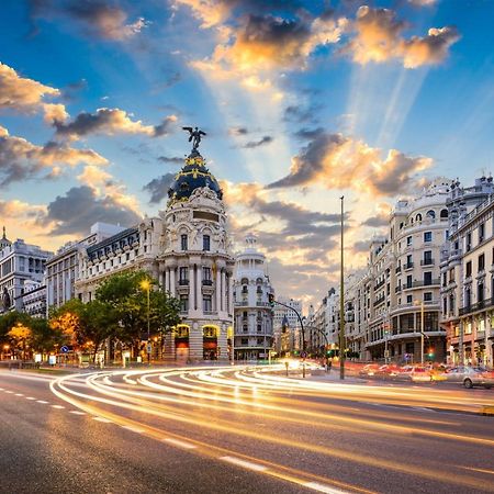 Bookingham ★Apartaments & Suites Madrid Exterior foto